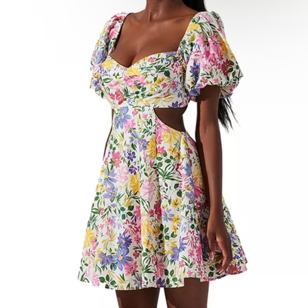 ASTR Floral Puff Sleeve Backless Cutout Mini Dress size large